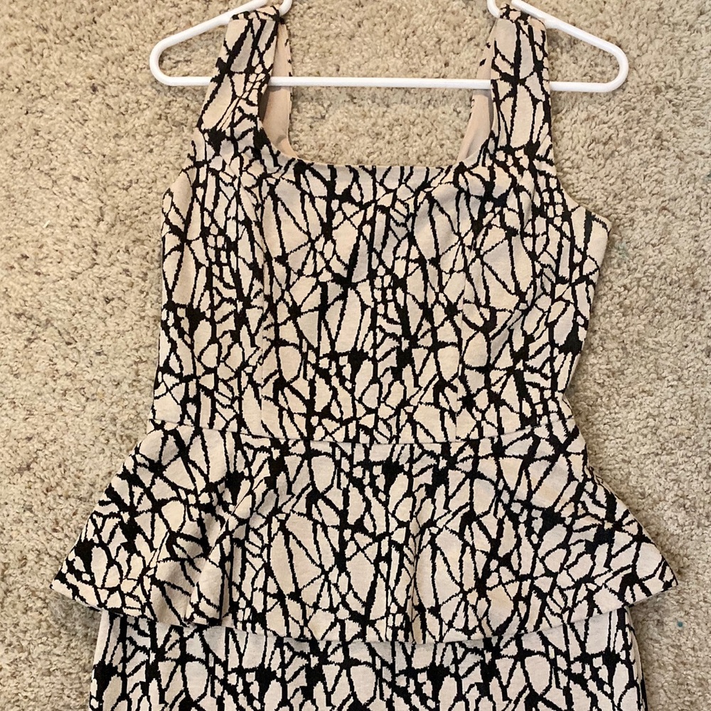 bar iii deep peplum dress tan and black L